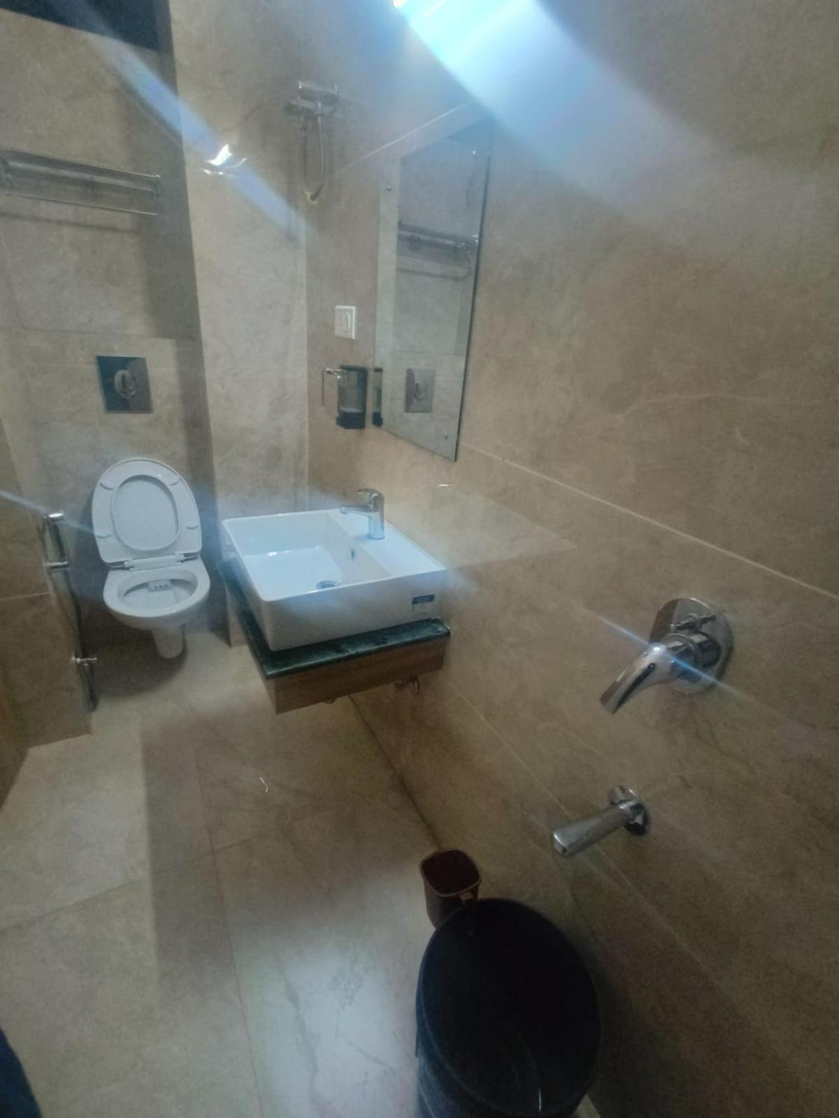 Hotel Abode 실롱 외부 사진