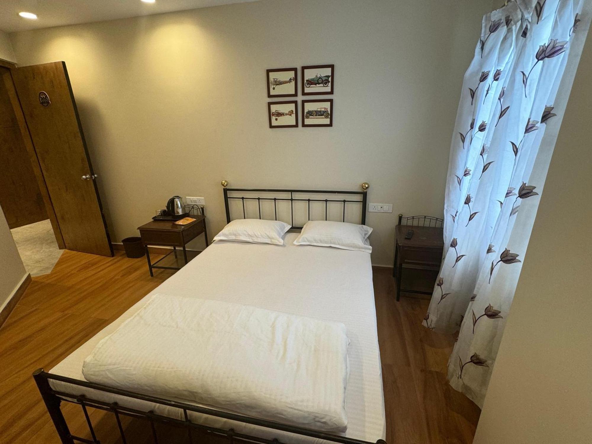 Hotel Abode 실롱 외부 사진